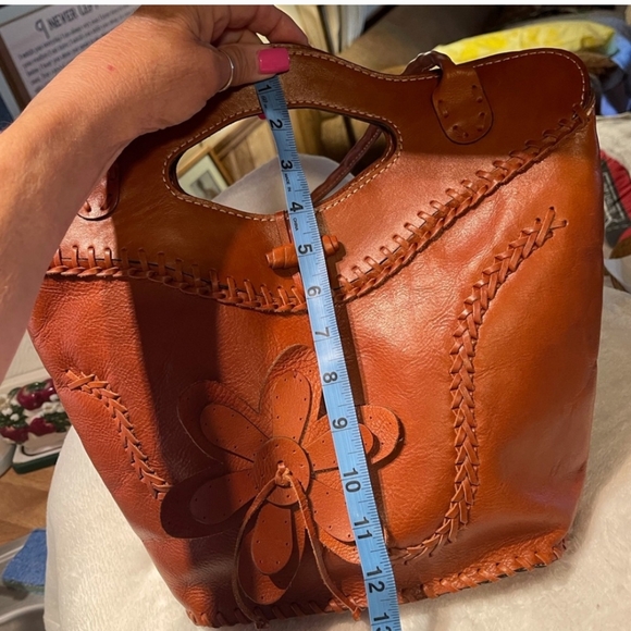 Floral Stitch Applique Tote 🌼 - Picture 7 of 16